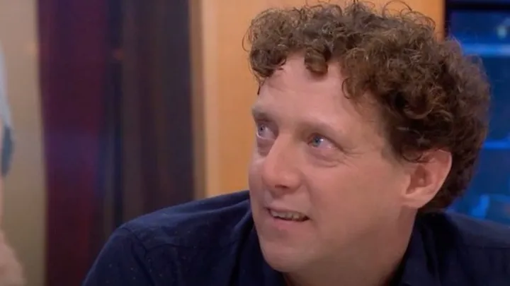 Kijkers ontroerd door emotionele Jochem Myjer in Beau
