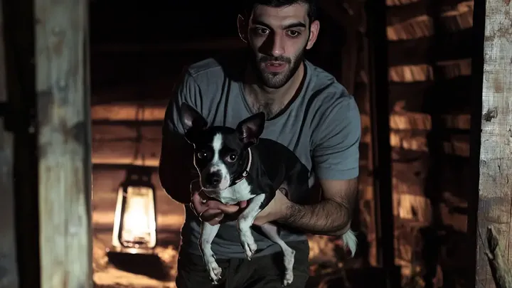 Homem perde seu cachorro em um pântano - o que ele encontrou em seguida desafia a crença!