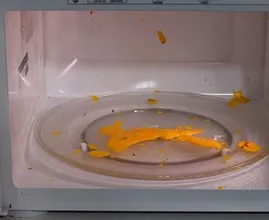 This is how to get your microwave oven squeaky clean within mere minutes