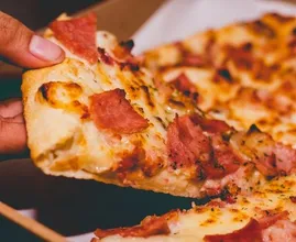 Nieuw bij Domino’s: de perfecte combinatie van pizza en brood