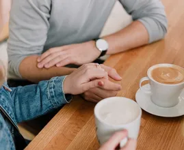 Wat je volgens een relatietherapeut nooit tegen je partner moet zeggen