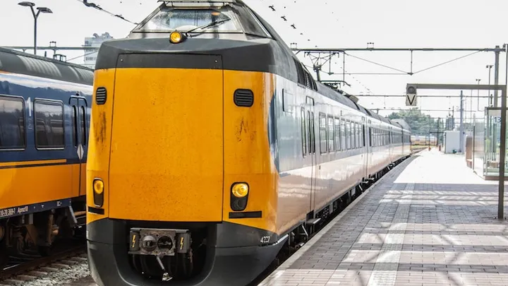Vrijwel heel het treinverkeer in Nederland platgelegd