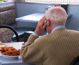 Lonely man didn’t want to be alone for Christmas, so he did this