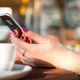 Bah! Zoveel bacteriën leven er op je telefoon