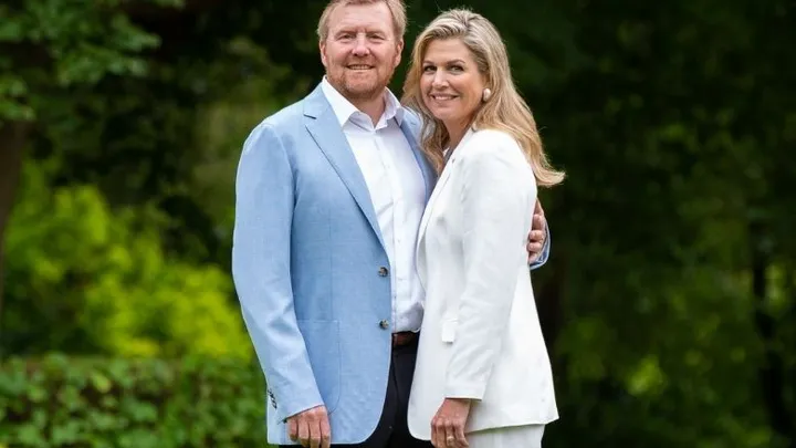 Vorstelijke Valentijnsdag: Willem-Alexander gaat weer op één knie voor Máxima