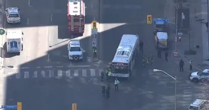 Kanada: Fahrer tötet 10 und verletzt 15 Fußgänger über eine Strecke von 2 km mitten in der Innenstadt von Toronto