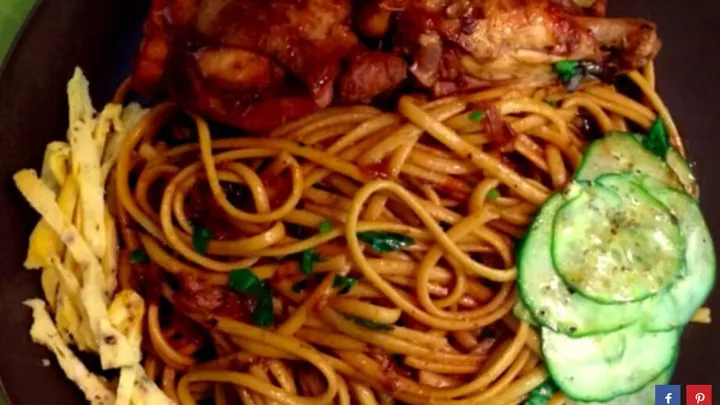 Rezept: leicht schärfliches Surinamisches Bami mit Hühnchen.