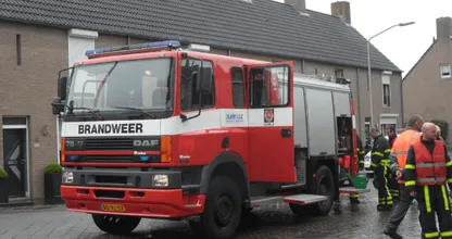 Waarschuwing van de brandweer: pas JUIST bij regen op voor brand! Huh...?