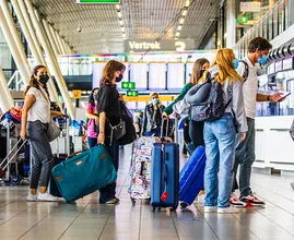 Opgepast: door grote drukte op Schiphol zijn vluchten vertraagd en geannuleerd