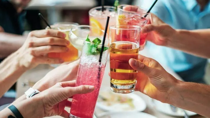 ダイエット中に避けるべき7つの最悪な飲み物