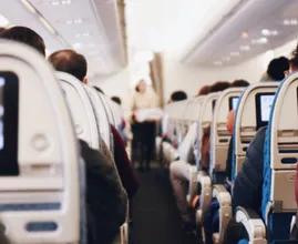 Ga je op vakantie met vliegtuig? Zoveel zitplaatsen verder ben je 'veilig' voor corona