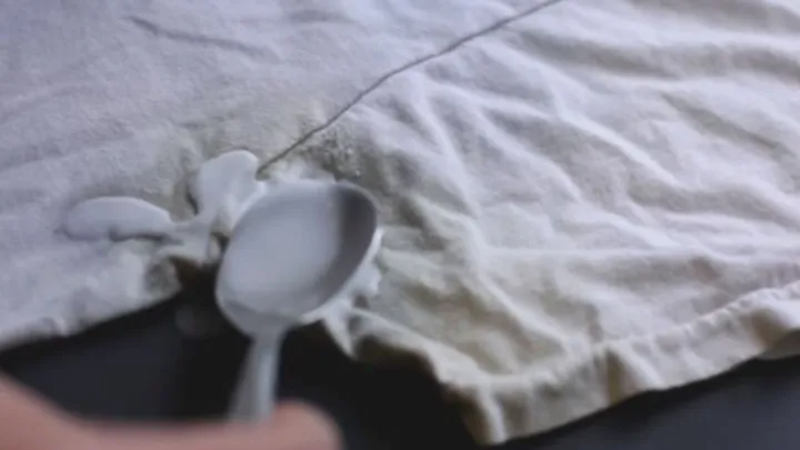 Do you have yellow sweat stains on your white shirt? Easily remove them with THIS trick!