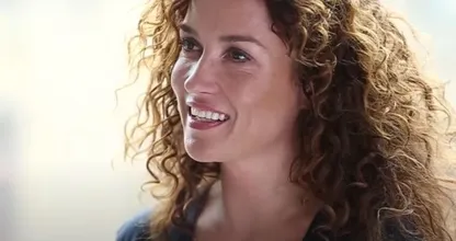 Katja Schuurman viert laatste zomerdag met baby Coco
