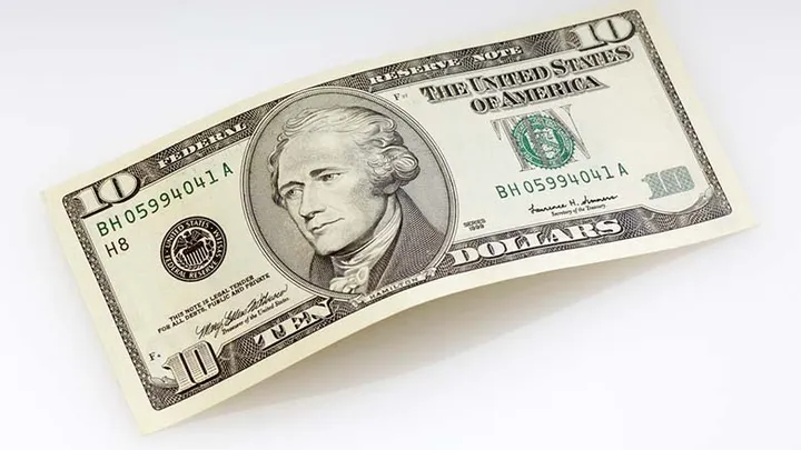 Tiener pakt geld uit portemonnee van moeder, maar leert dan zijn lesje
