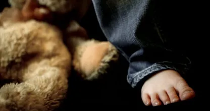 Moeder en stiefvader peuter Lisa (5) erkennen mishandeling, maar beschuldigen elkaar