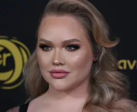 YouTube-ster Nikkie de Jager vereerd met nieuwe titel