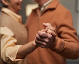 Zorgverzekeraar gaat danslessen vergoeden voor mensen met Parkinson