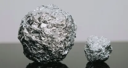 He aquí por qué debes poner una bola de papel de aluminio en tu lavavajillas.