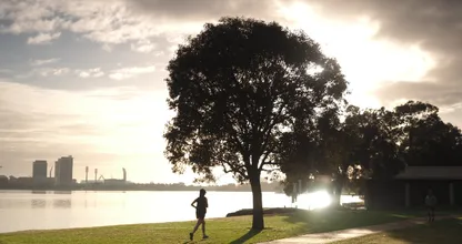 80-year-old woman does a 5K every day and hits 1,000 day streak