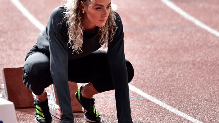 Zbyt Ładna, by Grać? Dlaczego Kobiety-Sportowcy Walczą, by Być Traktowane Poważnie w Mediach Społecznościowych