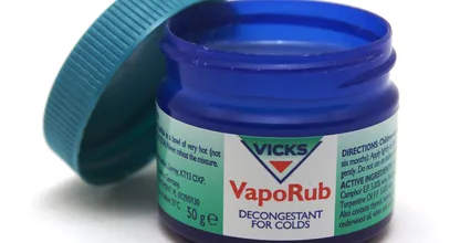 Vicks VapoRub scheint ein echtes Wundermittel zu sein! Und das nicht nur bei einer Erkältung. Wow.
