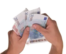 Steeds meer werkende Nederlanders leven in armoede