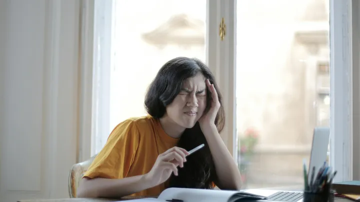 Déze voedingsmiddelen kun je beter vermijden als je last hebt van migraine