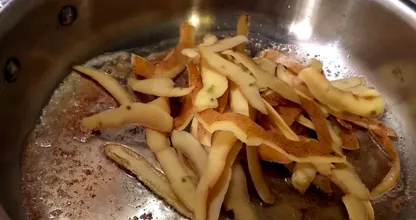 Schmeißt du Kartoffelschalen immer weg? Mach doch lieber was Leckeres draus