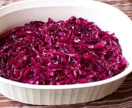 Diese leckere Rotkohl Rezept Variante solltest du auf jeden Fall mal probiert haben!