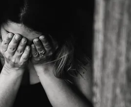 Hartverscheurend: moeder waarschuwt voor verdrinking met een intense foto