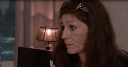 Heftig: deze vrouw uit 'Lelijke Eendjes' had enorme wallen, maar nu lijkt ze twintig jaar jonger!