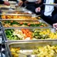 Mit diesem fiesen Trick wirst du bei all-you-can-eat Buffets reingelegt!