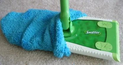 Verwendest du den Swiffer® nur zum Wischen? Schade! DAS hier kannst du damit nämlich alles tun!