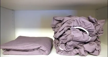 ¡Con este truco será muy fácil doblar una hoja ajustada! No teníamos idea de que podría ser tan simple!