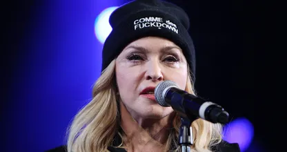 Bakken kritiek op Madonna die fan aanspreekt omdat die zit tijdens haar concert