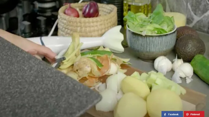 Arbeitsfläche zu klein? Mit diesem Trick kreierst du sofort mehr Platz in der Küche.