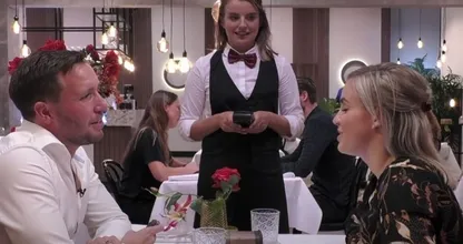 Eerste beelden van coronaproof First Dates beloven veel goeds
