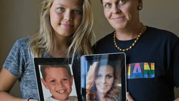 Bijzonder: deze moeder en zoon gaan nu door het leven als... Vader en dochter!