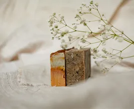 Waarom je een blok zeep moet gebruiken in je tuin
