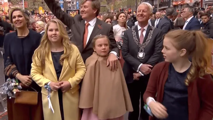 Waarom zou je zoiets zeggen?! Gemene opmerkingen over gewicht prinses Amalia overspoelen social media