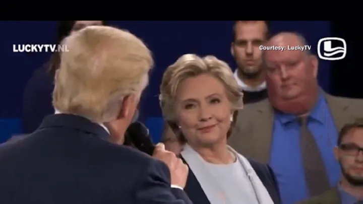 Hilarisch: Lucky TV-filmpje van Trump en Clinton wereldwijde hit. Dit MOET je hebben gezien!