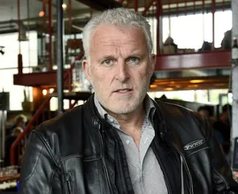 Tahmina Akefi komt met boek over relatie met Peter R. de Vries