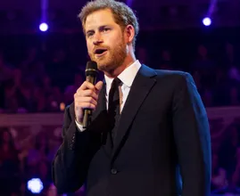 Prins Harry is de peetvader geworden van deze koninklijke telg