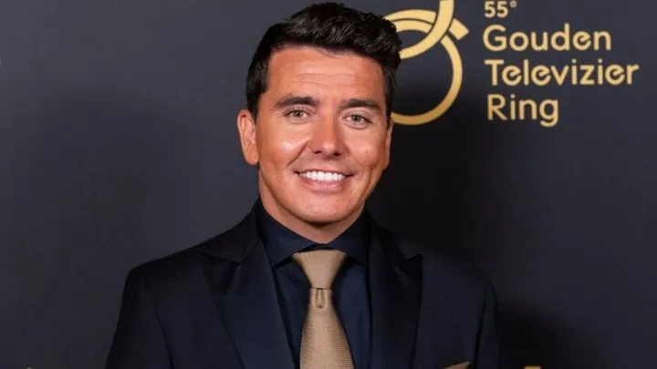 Jan Smit verrast volgers met sexy foto