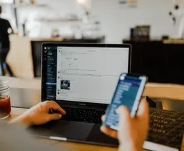 Dlaczego strony internetowe zawsze proszą Cię o skorzystanie z ich aplikacji?