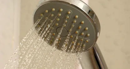 Esto le sucede a tu cuerpo si no te duchas por dos días
