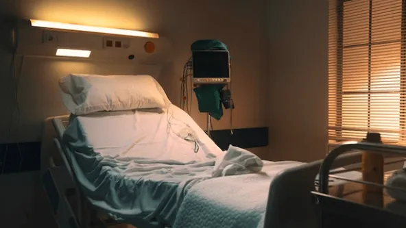 Po pół dekadzie w śpiączce mężczyzna budzi się i słyszy, jak lekarz mówi: „Przepraszam””