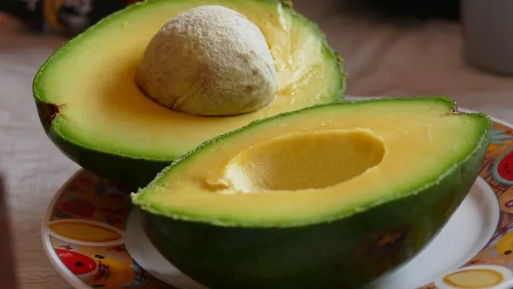 Dit is de reden waarom een avocado gevaarlijk kan zijn. Artsen waarschuwen ervoor…