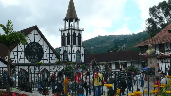 Comment un village allemand a fini caché dans la forêt amazonienne