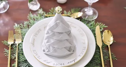6 manieren om je servetten een kersttintje te geven